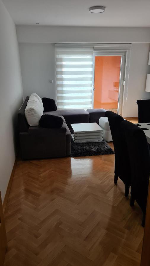Apartmani Marcetic Славонський Брод Екстер'єр фото
